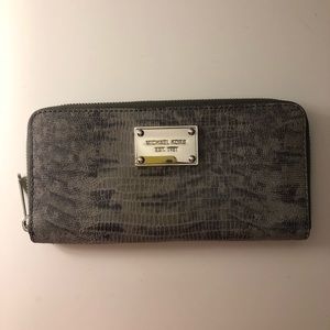 Micheal Kors Wallet